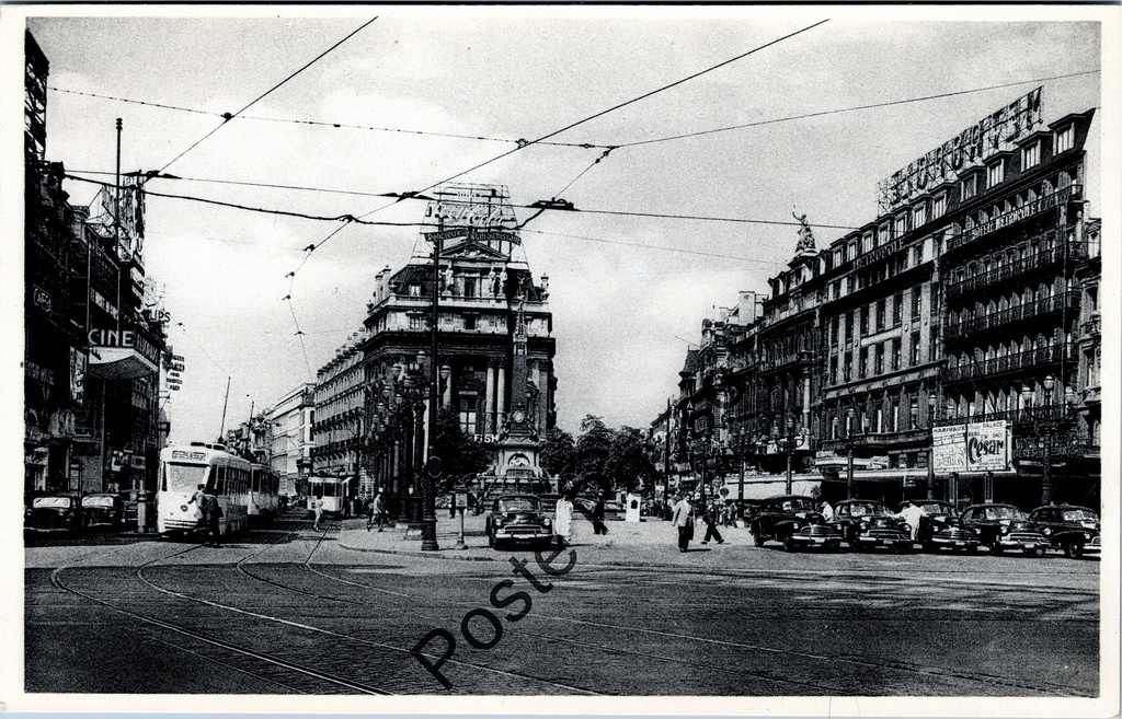 [Brussel0594] Brussel - "Place de Brouckère" - De Brouckèreplaats met tramlijnen en historisch stadsbeeld
