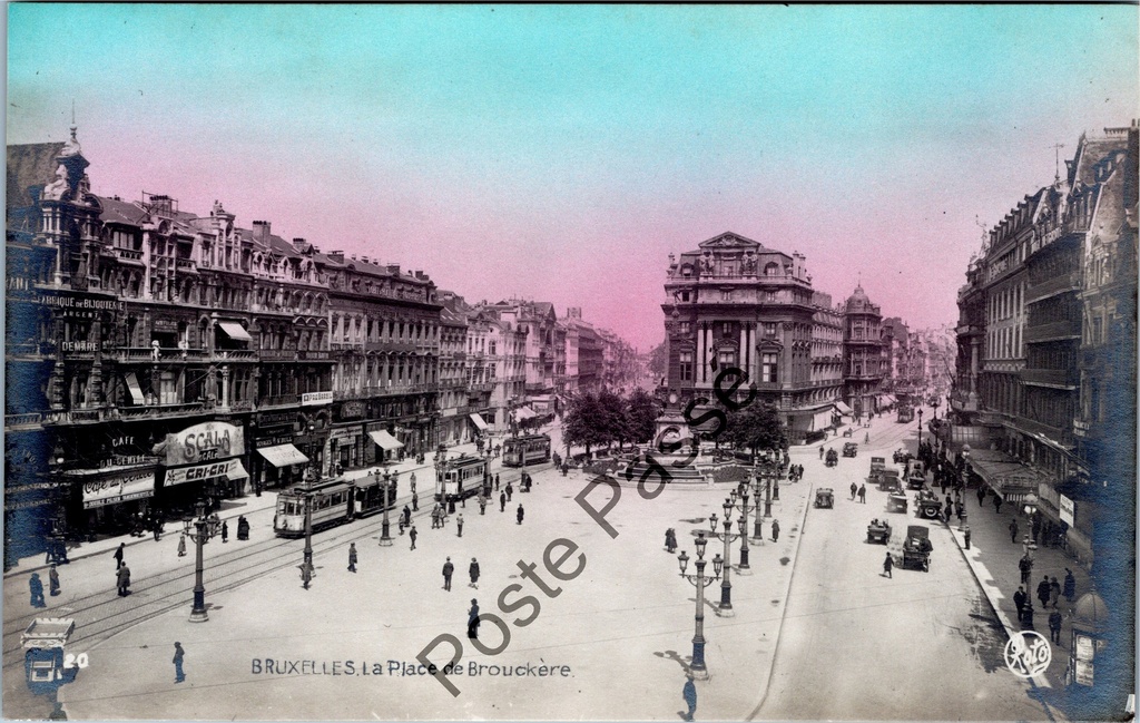 [Brussel0362] Brussel - "La Place de Brouckère" - Pleintje met trams en historische gebouwen