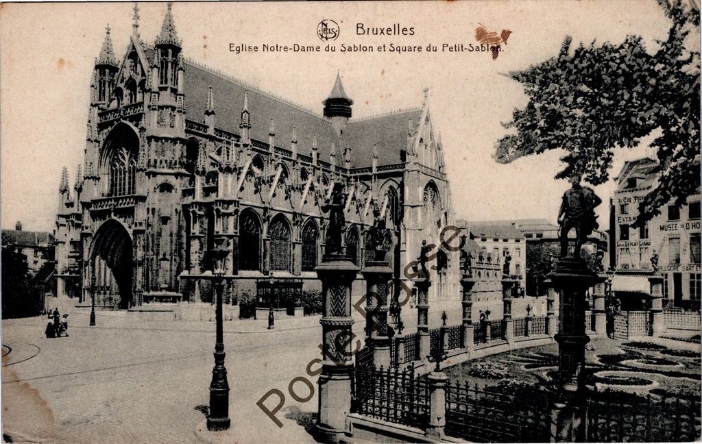 [Brussel0116] Brussel - "Eglise Notre-Dame du Sablon et Square du Petit-Sablon" - Onze-Lieve-Vrouw ter Zavelkerk en Kleine Zavelsquare