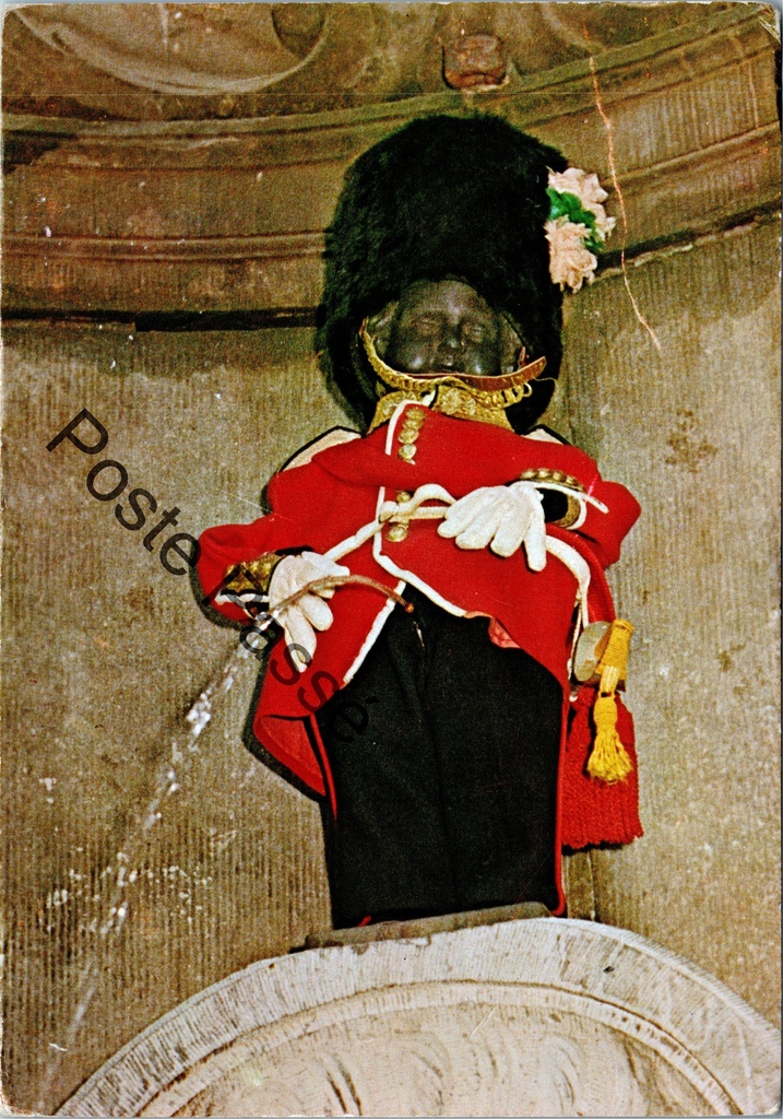 [Brussel0048] Brussel - "Manneken - Pis, Welsh Guard" - Manneken Pis in Welsh Guard uniform