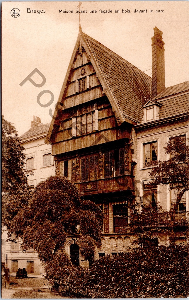 [Brugge0028] Brugge - "Maison ayant une façade en bois, devant le parc" - Huis met houten gevel voor het park