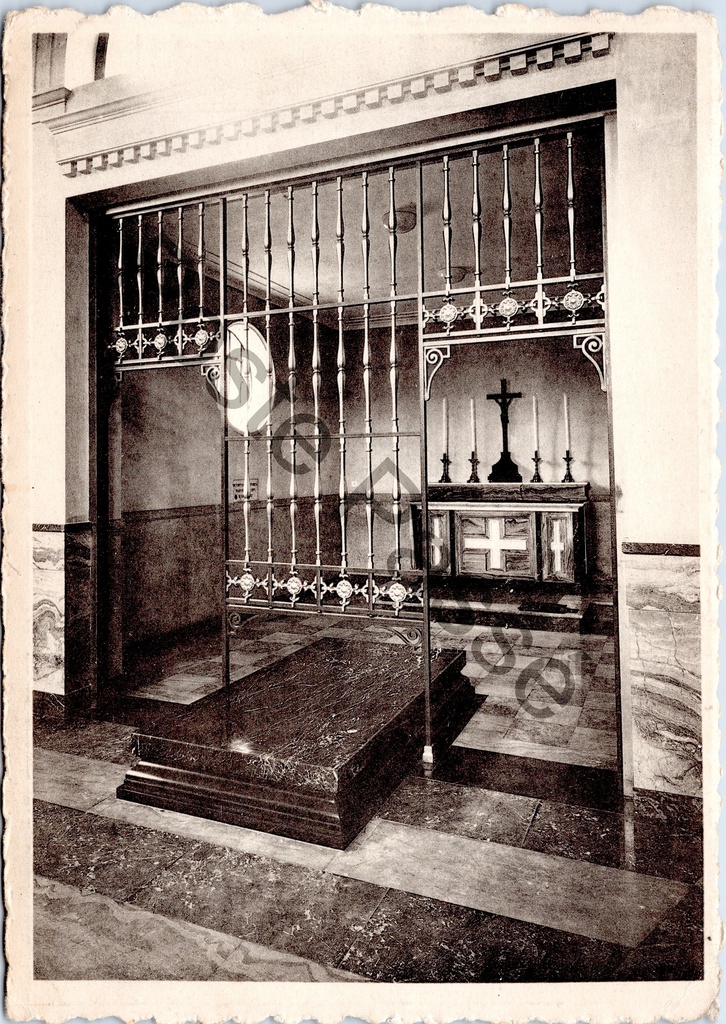 Drongen - "St-JOZEF KAPEL" - Graf van D.G. Adolf Petit S.J. in de Sint-Jozefkapel