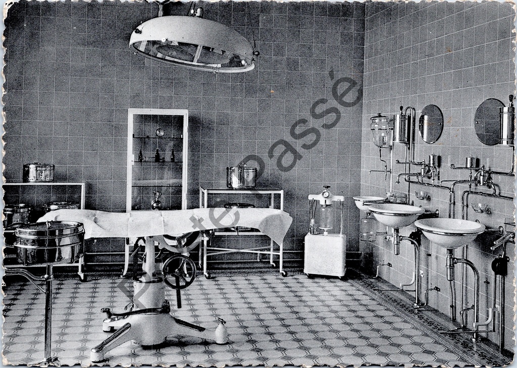 [Gent0302] Gent - "Gesticht H. Familie - Operatiezaal" - Operatiezaal van het Heelkundig Gesticht Heilige Familie