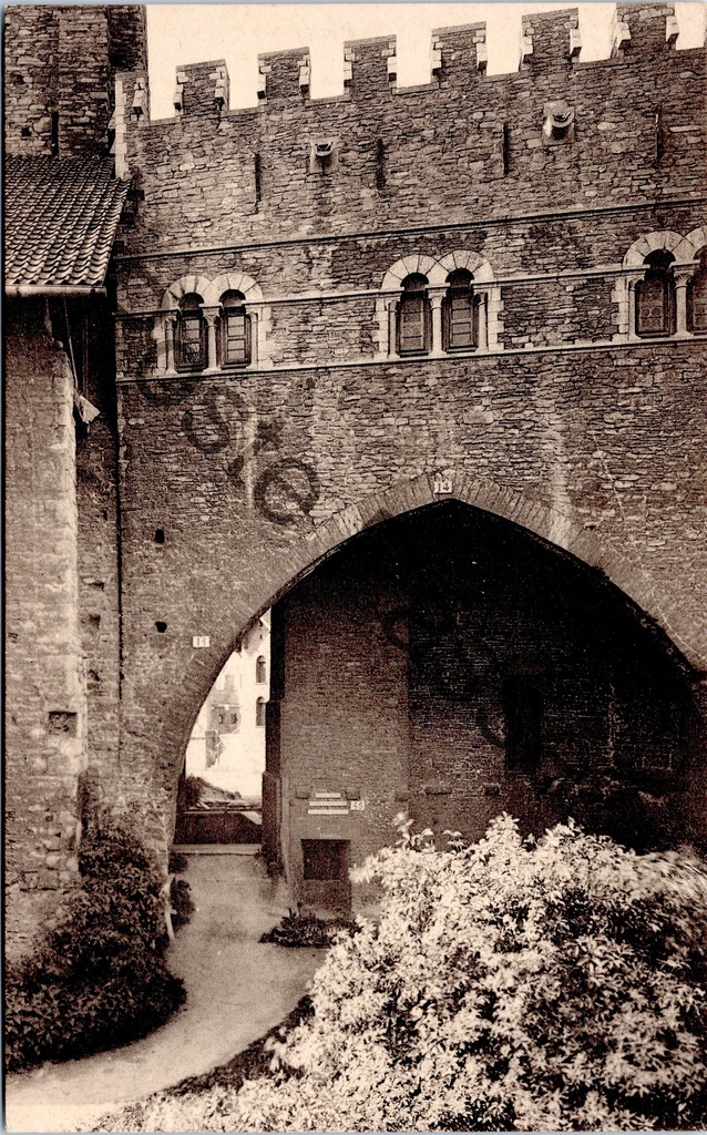 [Gent0510] Gent - "Château des Comtes de Flandre : L'Arc en Tiers-point de la Galerie ouverte (1180)" - 's-Gravensteen: puntboog van de open galerij