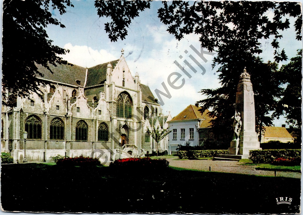 [Ronse0194] Ronse - "Heldenmonument en zijkant H. Hermeskerk" - Heldenmonument en zijgevel van de Sint-Hermeskerk