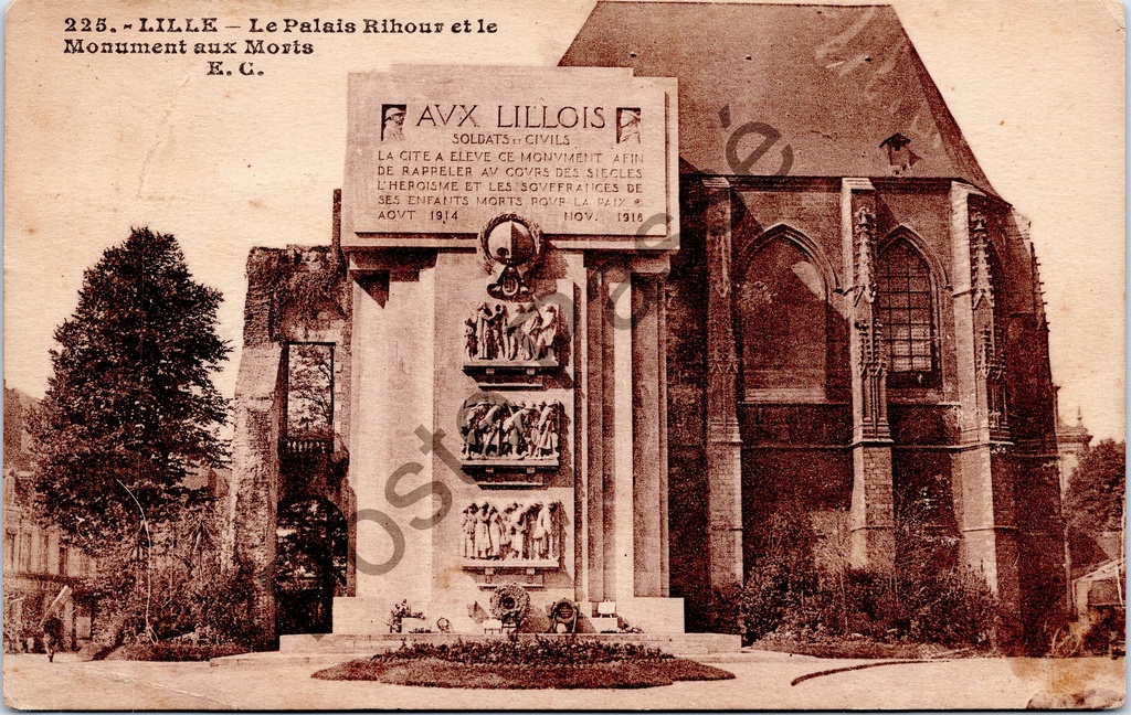 [Lille0190] Lille - "Le Palais Rihour et le Monument aux Morts" - Oorlogsmonument bij het Palais Rihour