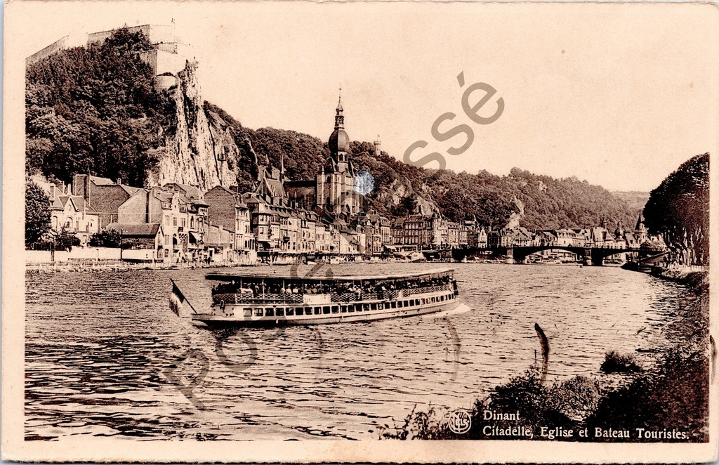 Dinant - "Citadelle, Eglise et Bateau Touristes" - Citadel, kerk en toeristenboot aan de Maas