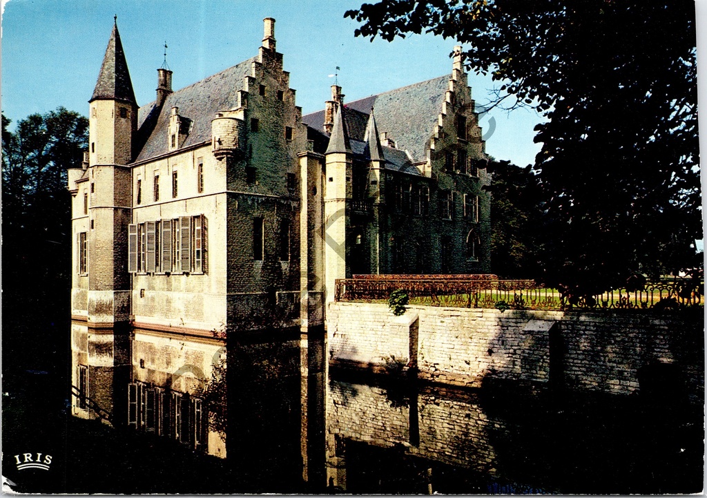 Beveren - "Hof te Walle" - Waterburcht met slotgracht