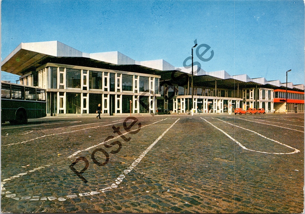 Sint-Niklaas - "Sint-Niklaas-Waas Station" - Modernistisch treinstation