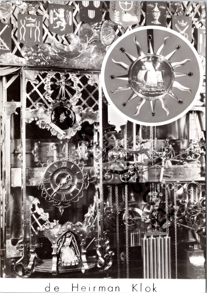 [Sint-Niklaas0326.jpg] Sint-Niklaas - "de Heirman Klok" - Astronomisch uurwerk Kasteel Walburg, detail achterzijde mechanisme