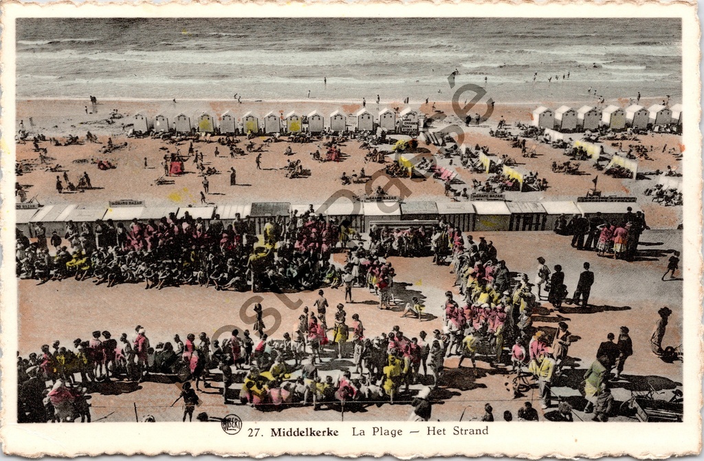 Middelkerke - "La Plage – Het Strand" - Druk bezet strand met badcabines en badgasten
