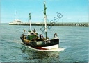Oostende - "O.718" - Vissersboot voor de pier van Oostende