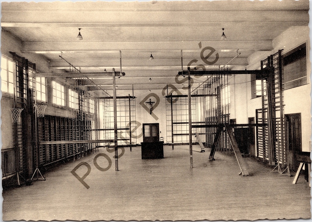 [Aalst0290.jpg] Aalst - "Turnzaal" - Gymnastieklokaal van het Instituut St-Vincentius à Paulo in Gijzegem