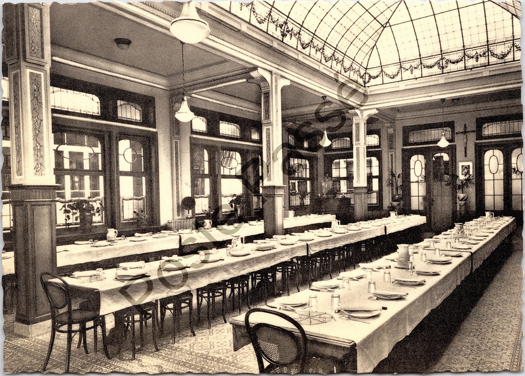 Aalst - "Kostschool. — Refter." - Eetzaal van het Instituut Sint-Vincentius à Paulo in Gijzegem