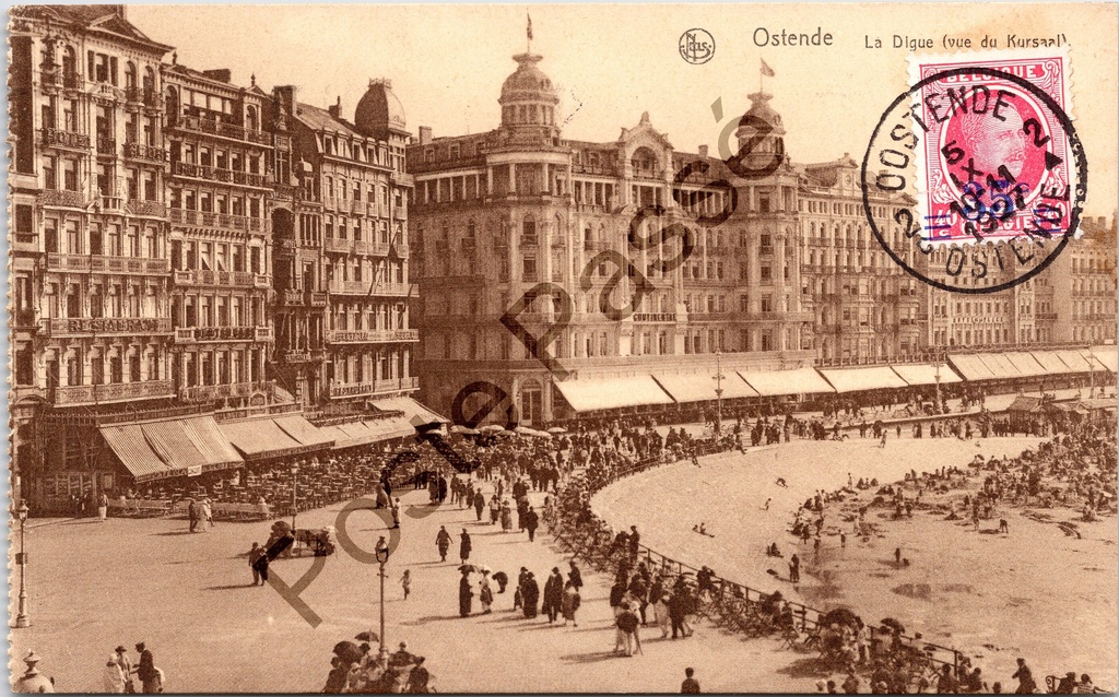 Oostende - "La Digue (vue du Kursaal)" - De Zeedijk gezien vanuit het Kursaal met strand en hotels