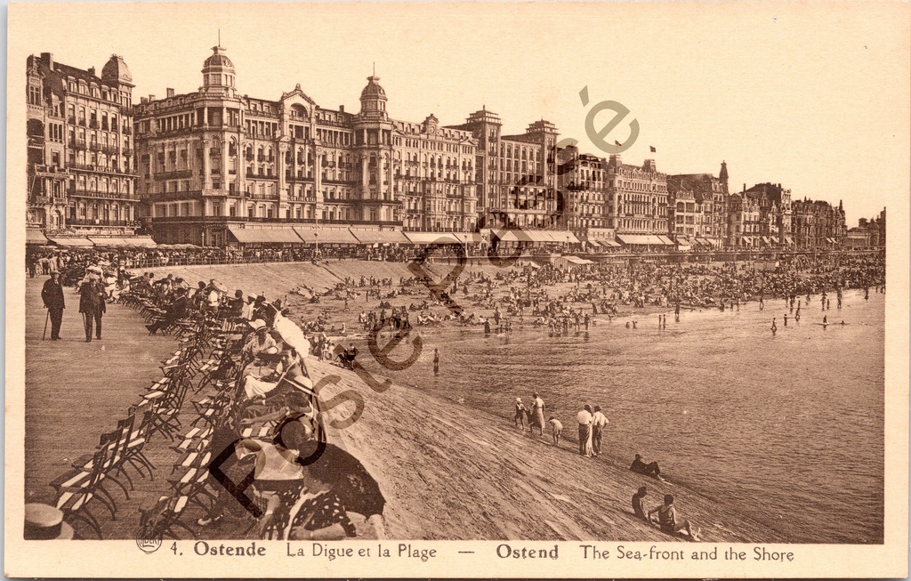 Oostende - "La Digue et la Plage" - Zeedijk en strand met Grand Hôtel-gebouwen