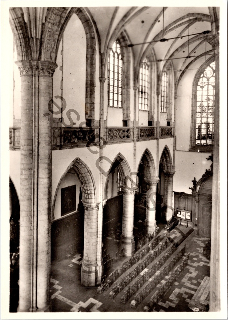 [Aalst0260.jpg] Aalst - "Sint-Martinuskerk" - Noordelijk transept richting noordwesten