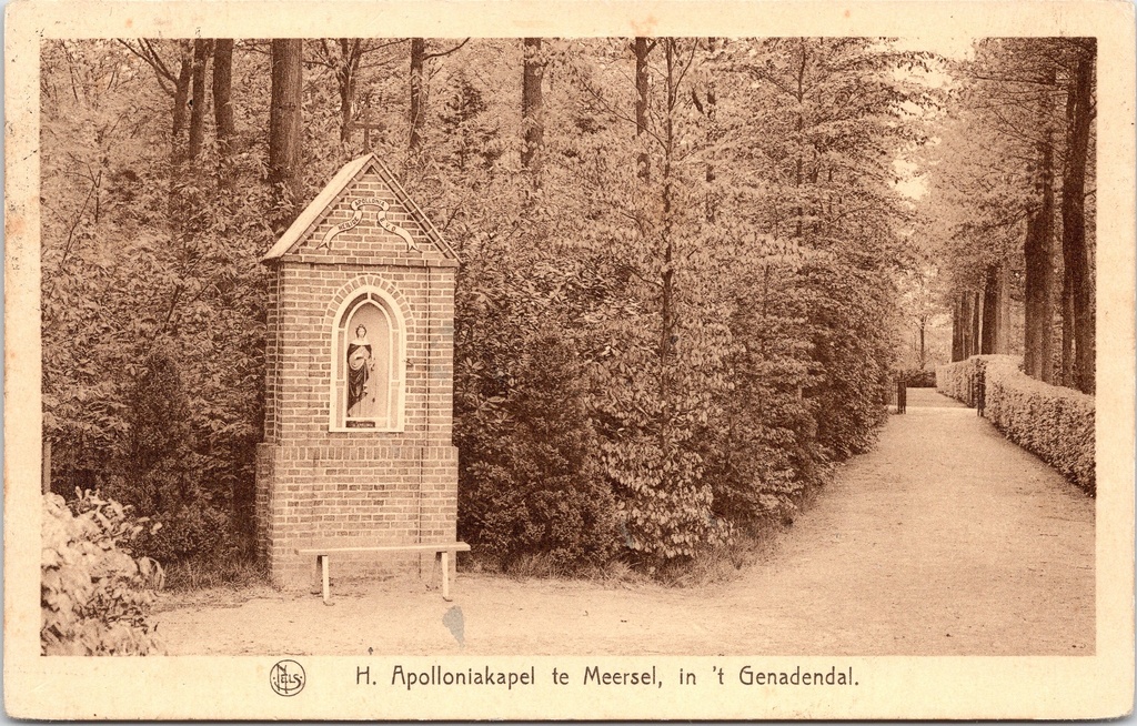[Hoogstraten0845] Hoogstraten – “St Apollonia’s Chapel in Meersel, in ‘t Genadendal” – St Apollonia’s Chapel along a forest path in Meersel-Dreef