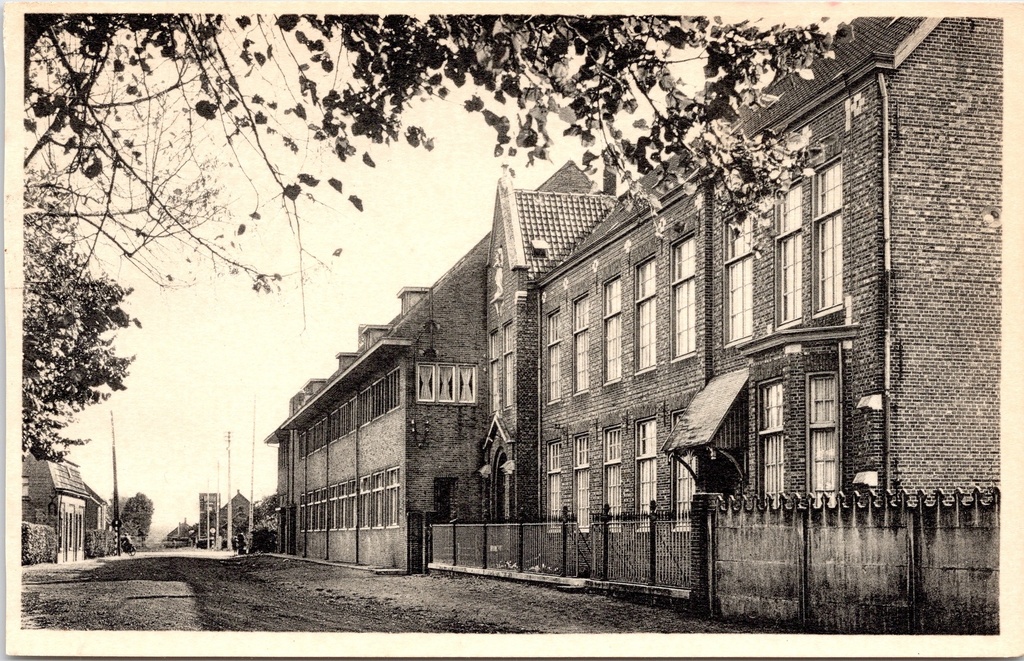 [Ravels0867] Ravels – “Our Lady of the Kempen” – Open-air school for frail girls, façade