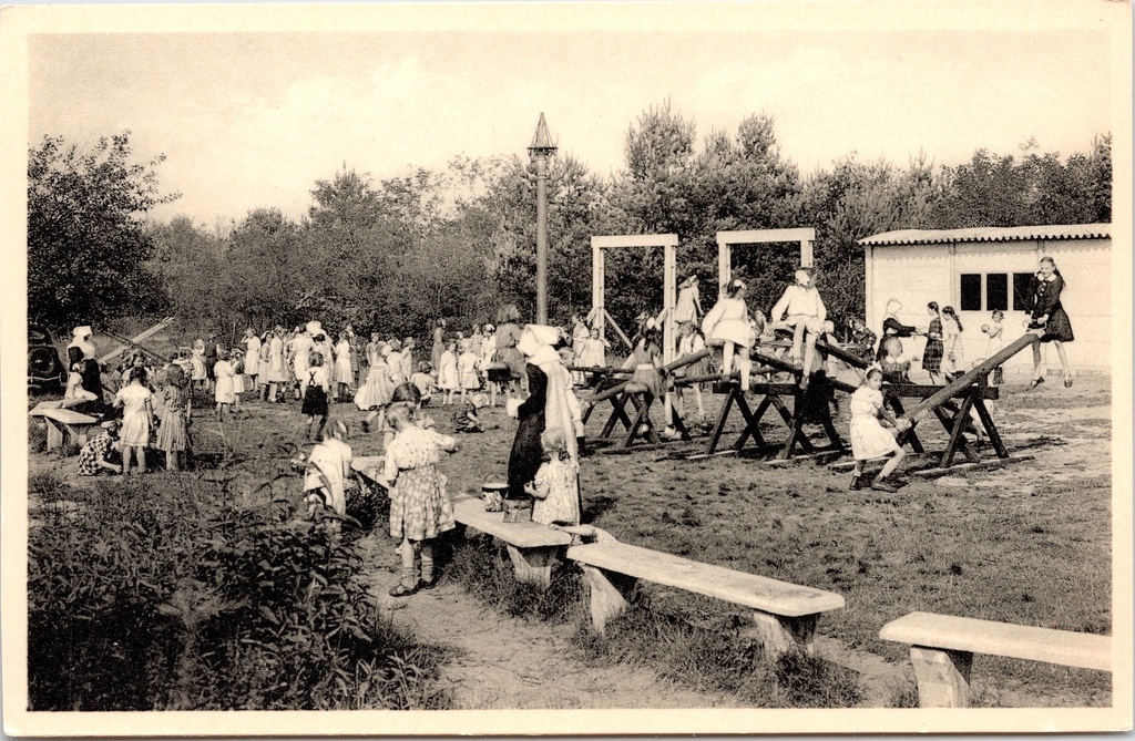 [Ravels0877] Ravels – “Our Lady of the Kempen” – Playground of the open-air school for girls
