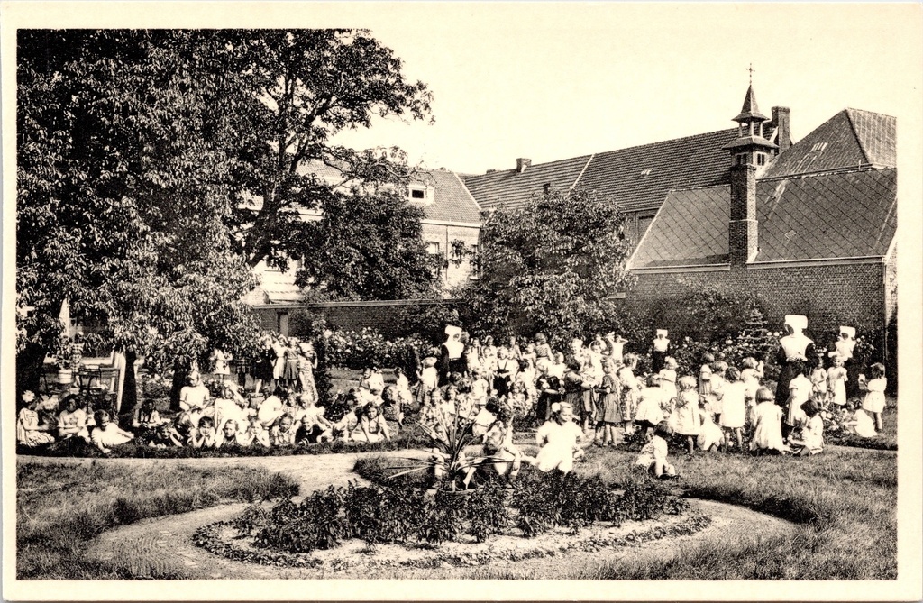 [Ravels0901] Ravels - "O.L. Vrouw van de Kempen" - Open-lucht-school voor meisjes in het bloemenpark