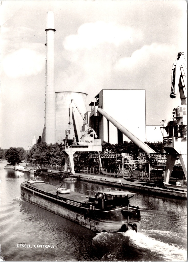 [Dessel0959] Dessel - "DESSEL, CENTRALE" - Elektriciteitscentrale aan het kanaal met binnenvaartschip