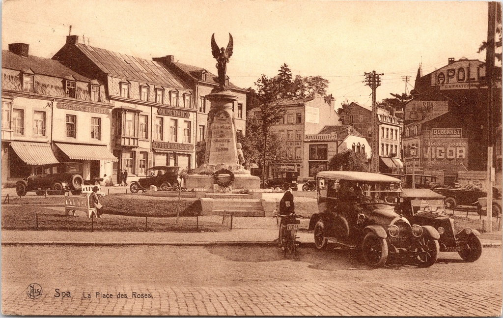 Spa - "La Place des Roses" - Het Rozenplein met oorlogsmonument en vroeg 20e-eeuws verkeer