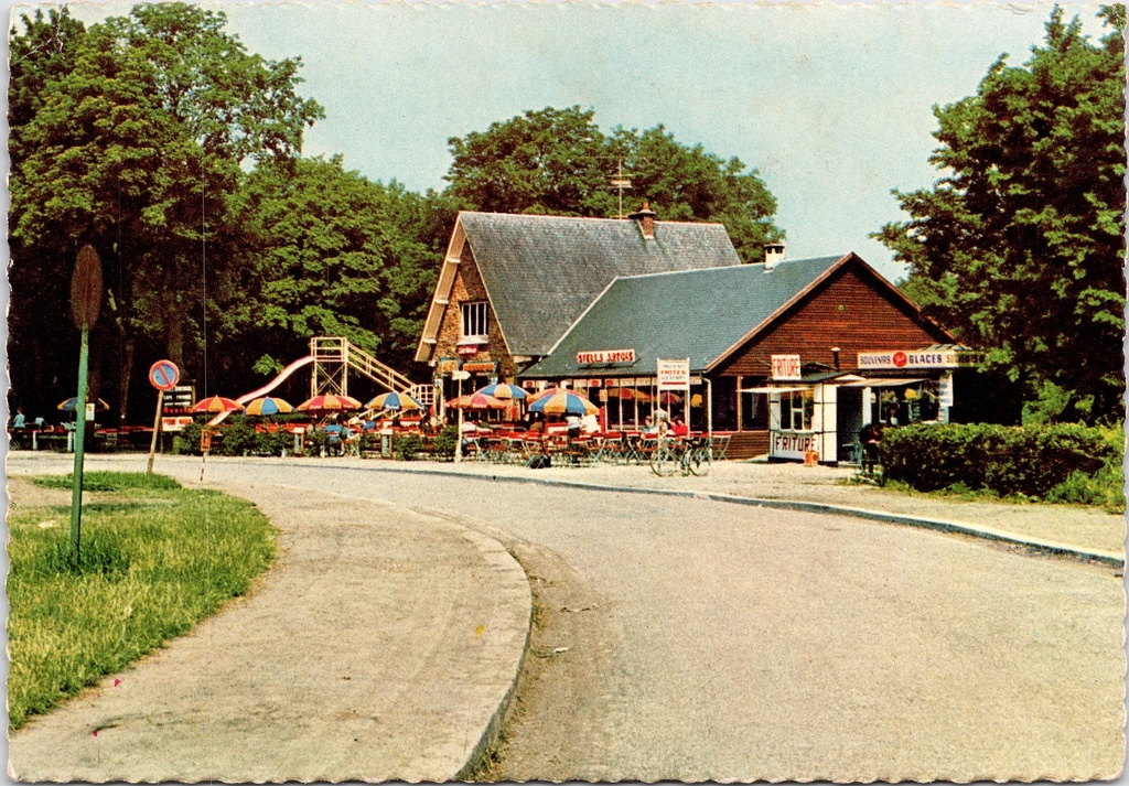 [Namen1177] Namur - "Citadelle. Stade des Jeux. Le Café-Friture Chalet Ardennais" - Citadel speelterrein met café-frituur Chalet Ardennais