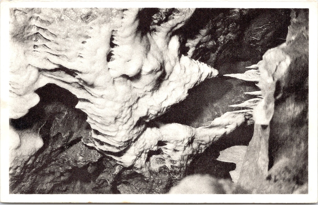 Dinant - "Grotte Merveilleuse" - Speleoformaties in de Grande Salle van de Merveilleuse-grot