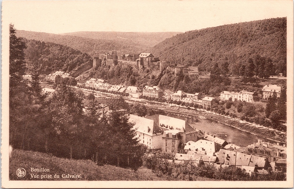 [Bouillon1495] Bouillon - "Vue prise du Calvaire" - Panoramisch stadsgezicht met kasteel vanuit het Calvaire