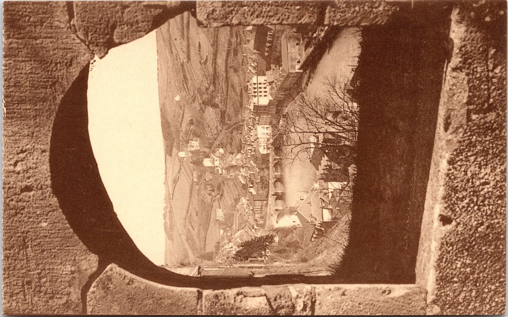 [Bouillon1541] Bouillon - "Panorama de Bouillon par une meurtrière du Château" - Panorama vanuit schietgat van het kasteel