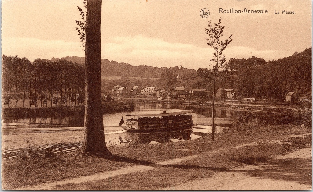 Anhée - "Rouillon-Annevoie La Meuse" - Riviergezicht op de Maas met passagiersboot