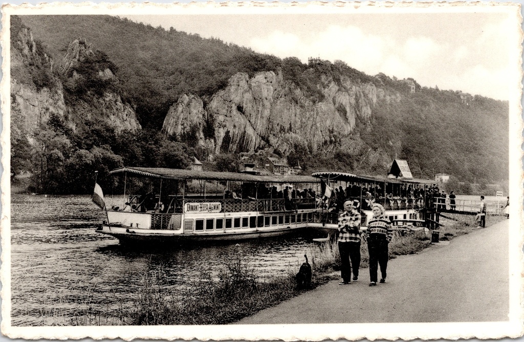 Profondeville - "Les Bateaux-Touristes et le débarcadère" - Toeristenboten en aanlegsteiger aan de Maas