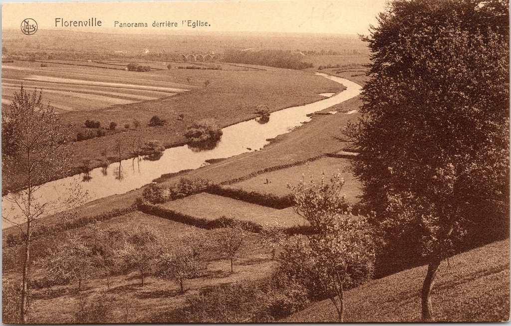 Florenville - "Panorama derrière l'Eglise" - Panorama achter de kerk met de Semois