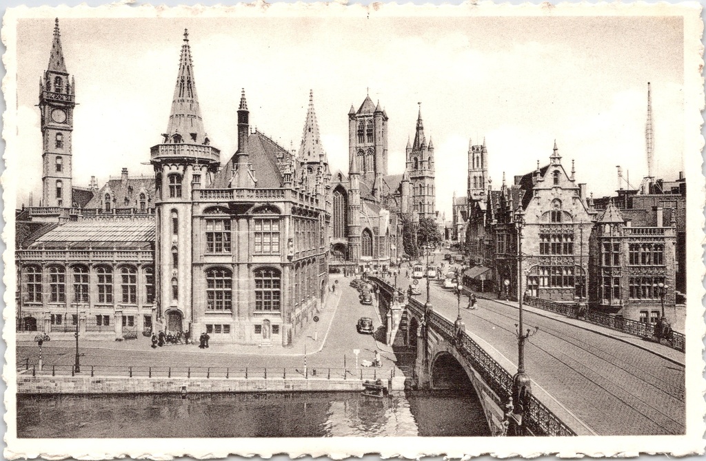 Gent - "Algemeen zicht op de Torens" - Panorama met Belfort, Sint-Niklaaskerk en Sint-Baafskathedraal