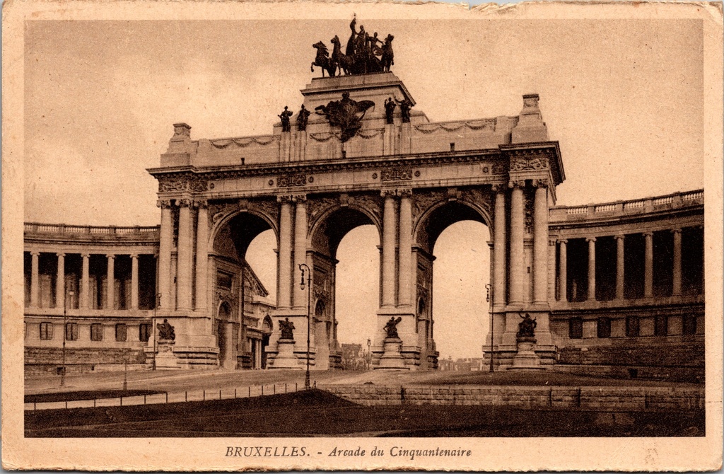 Brussel - "Arcade du Cinquantenaire" - Triomfboog van het Jubelpark