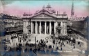 Brussel - "La Bourse" - De Beurs met tramverkeer en voetgangers