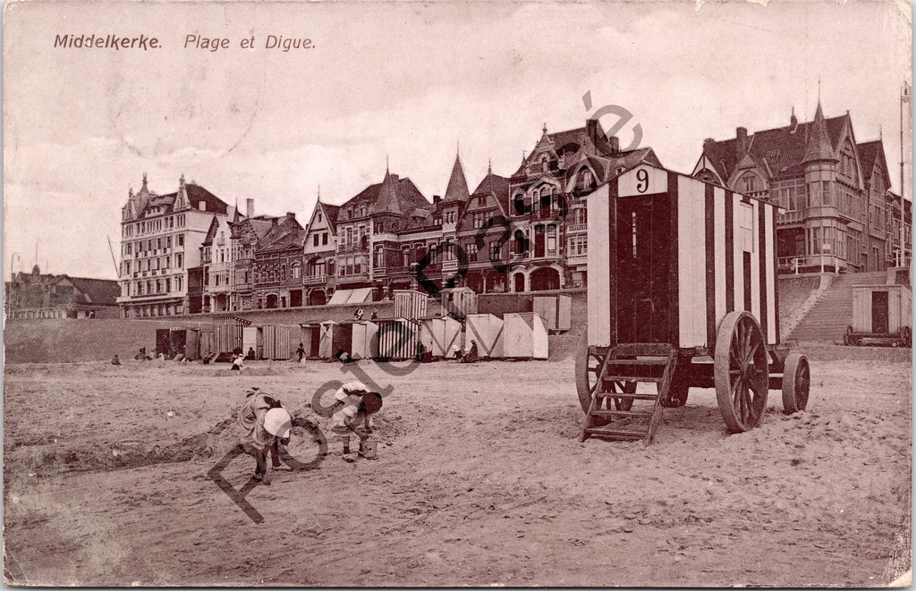 Middelkerke - "Plage et Digue" - Strand en zeedijk met badkoetsen